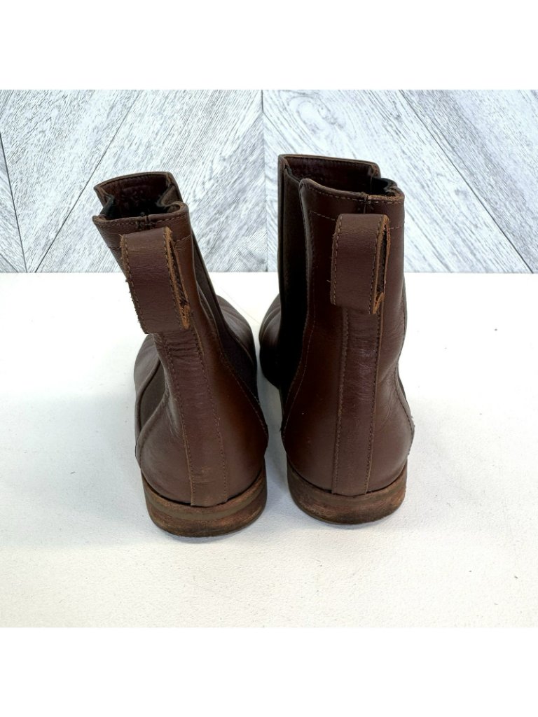 Poppy Barley Chelsea Boots Womens Size 6 Brown Leather Pull On Ankle — image 5 of 8